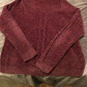 Maroon knit sweater